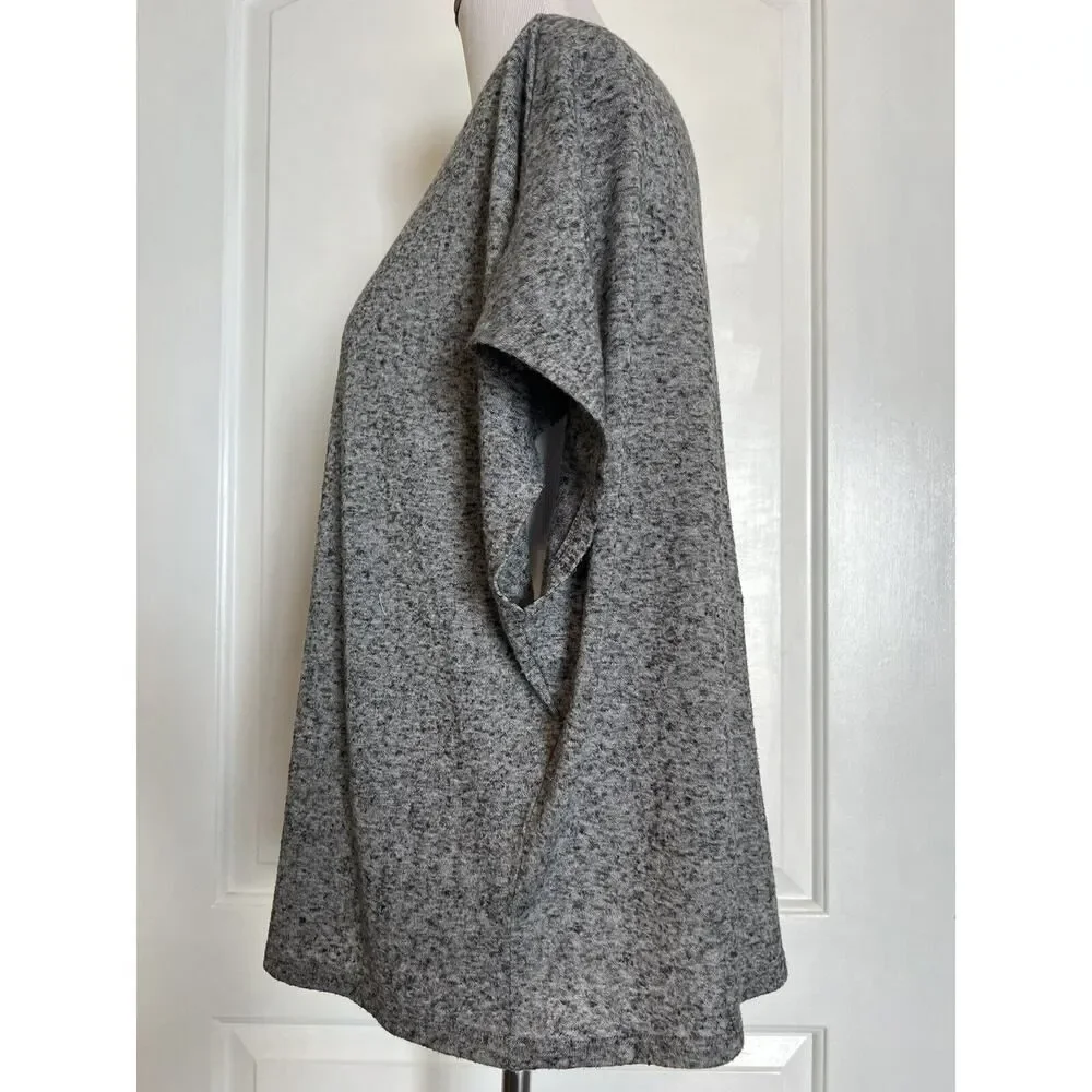 EBERJEY Bobby The Camp Top Designer Casual V Neck Slouchy Sleep Shirt Lounge L